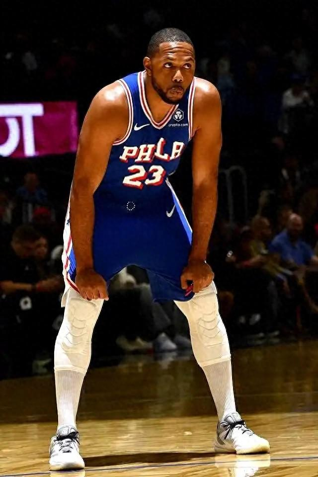 38岁的老投手还有用？场均5分还是隐藏奇兵 1招无人能比|戈登|费城|恩比德|埃里克-戈登|费城76人队_新浪体育_新浪新闻