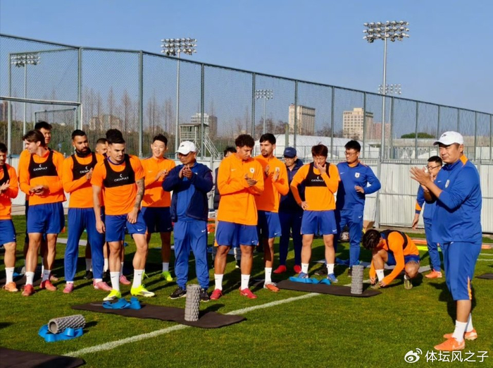 开云体育在线下载-泰山队赢不了辽宁不意外，两大外援出战成疑，小德踢后腰也是无奈之举|阿尔瓦罗|新赛季|德约科维奇|辽宁铁人|山东泰山_新浪体育_新浪新闻