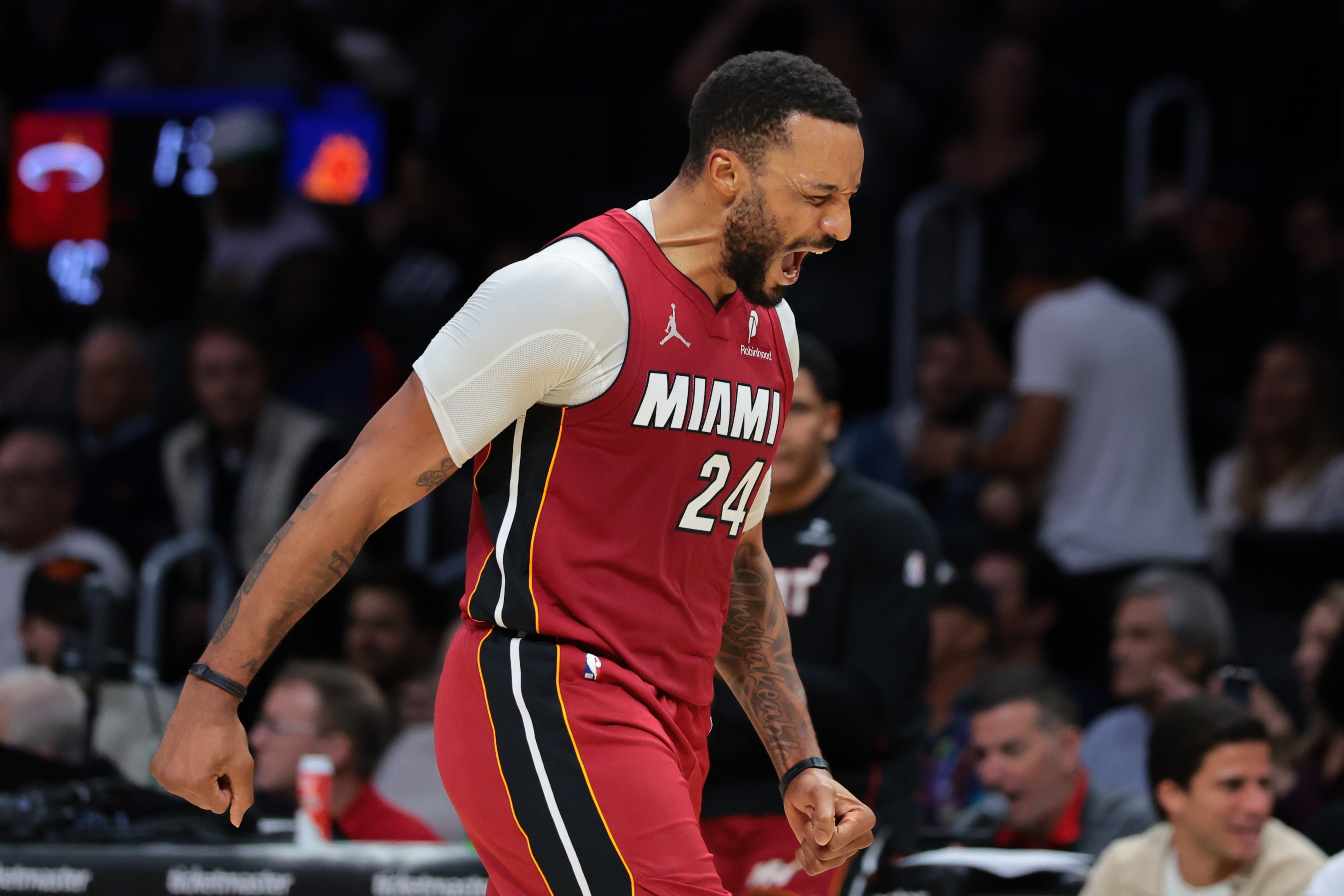 开云app下载入口官网-热火锁在附加赛！鲍威尔：很失望&amp;我也不知道答案 回去多看录像吧